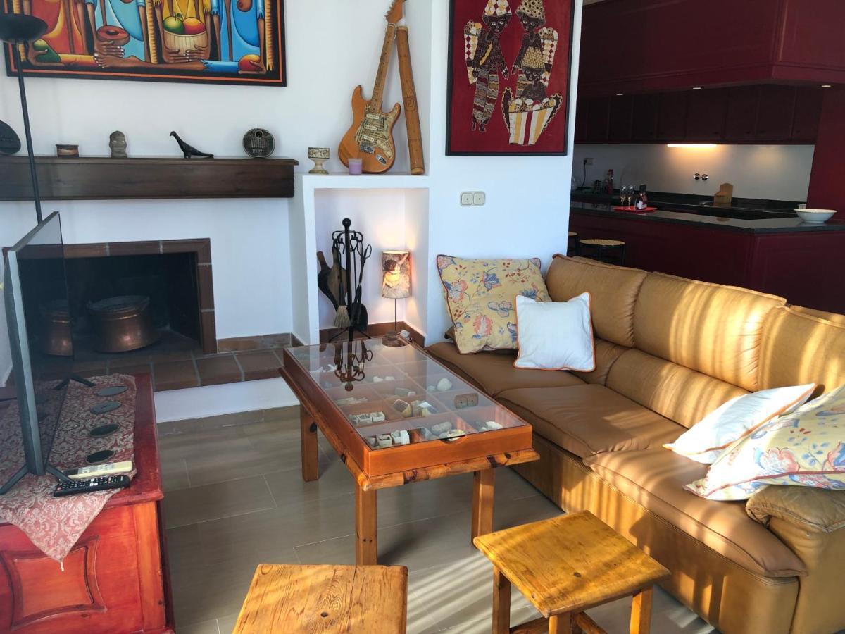 Loft espacioso con terraza y parking en el centro. Huesca Exterior foto